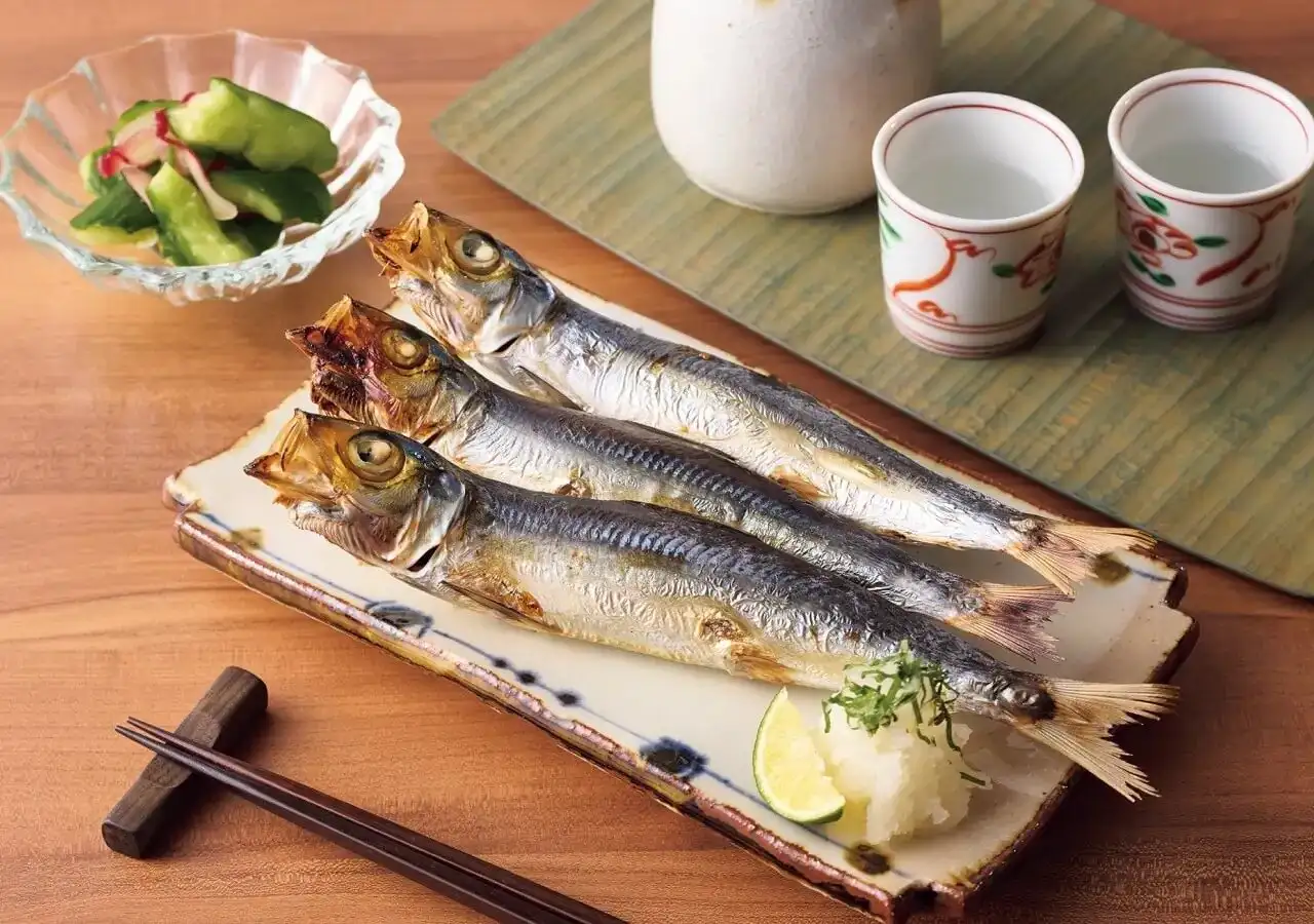 皮目から脂がジュワジュワ いわしの丸干し