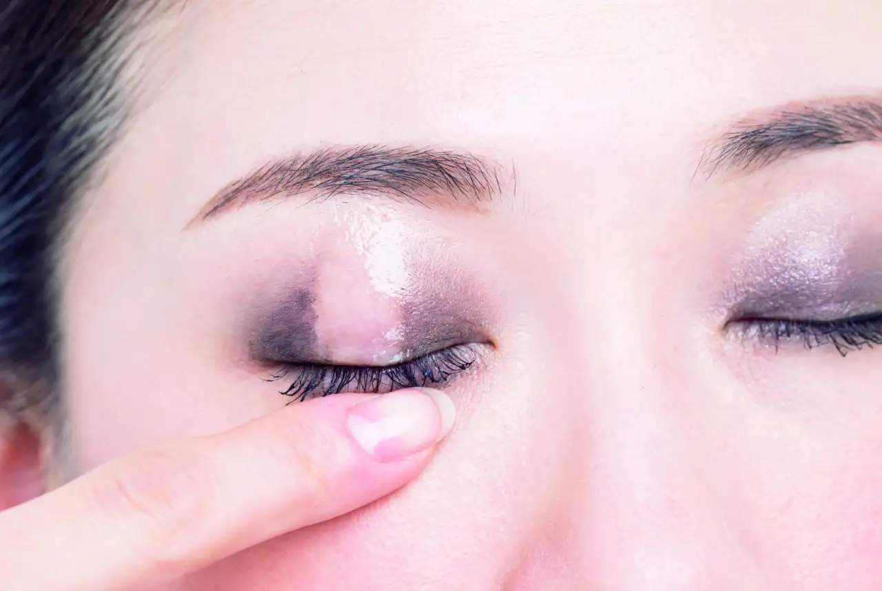 ウォータープルーフのマスカラもスルンと落とす