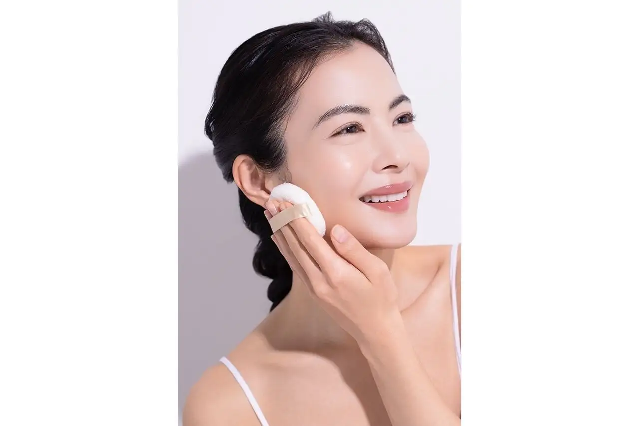 黄金まゆの絹粉モデル顔