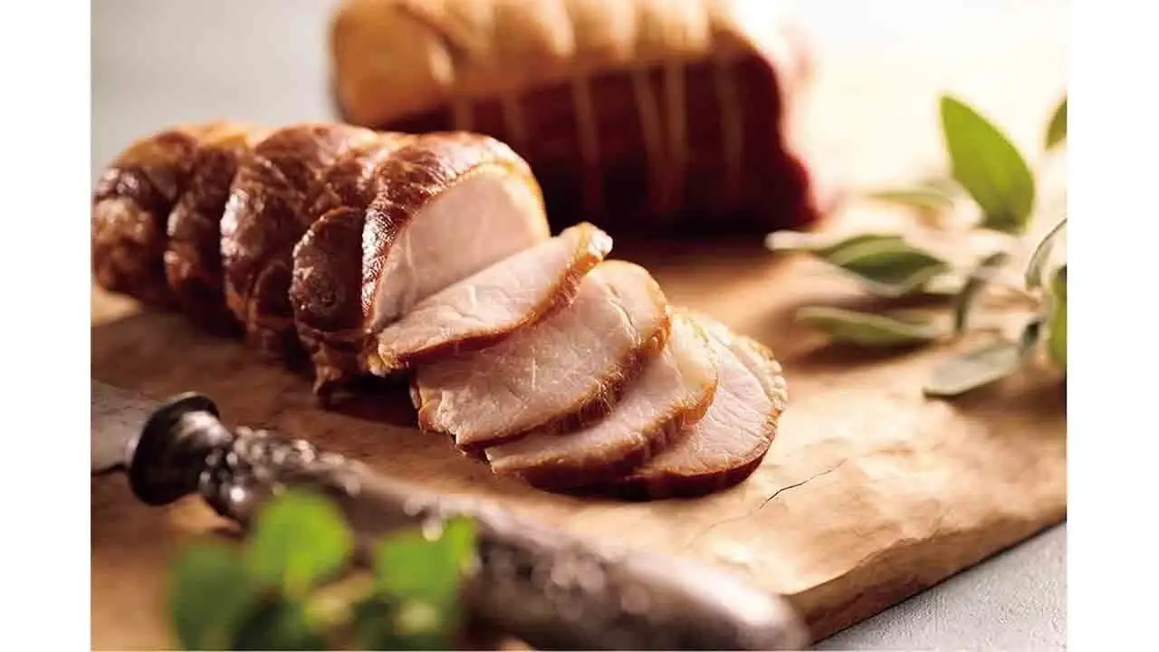 繊細な肉質の黒豚ボンレスハム