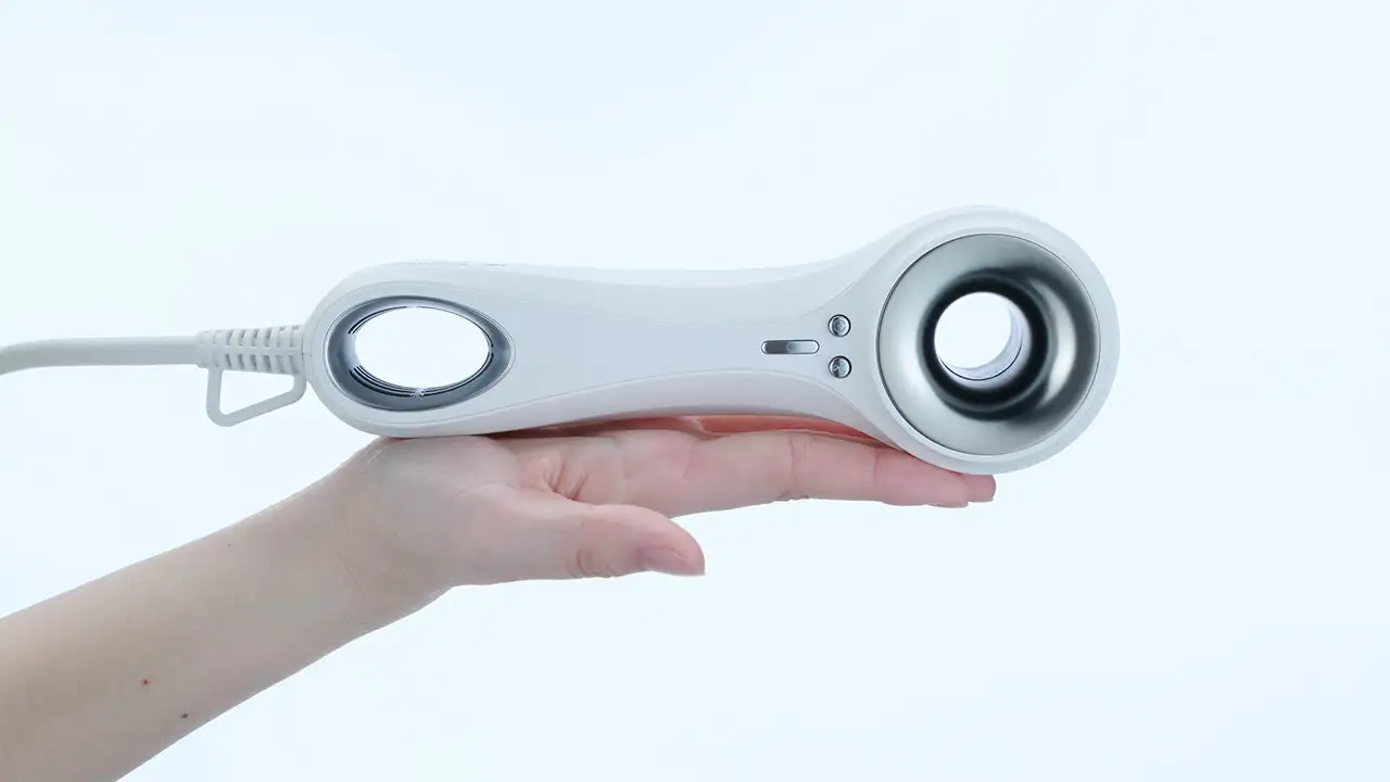 重さ310gの軽量ドライヤー