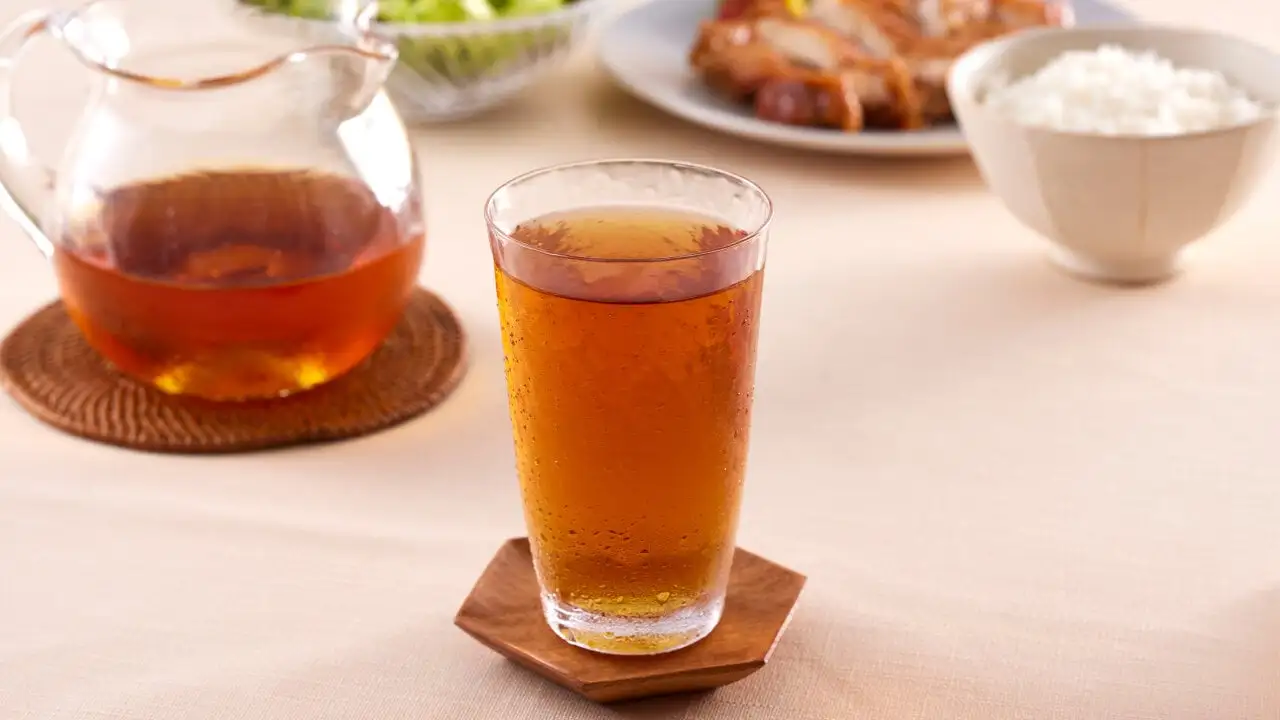 食中に飲むお茶としてぴったりのごぼう茶