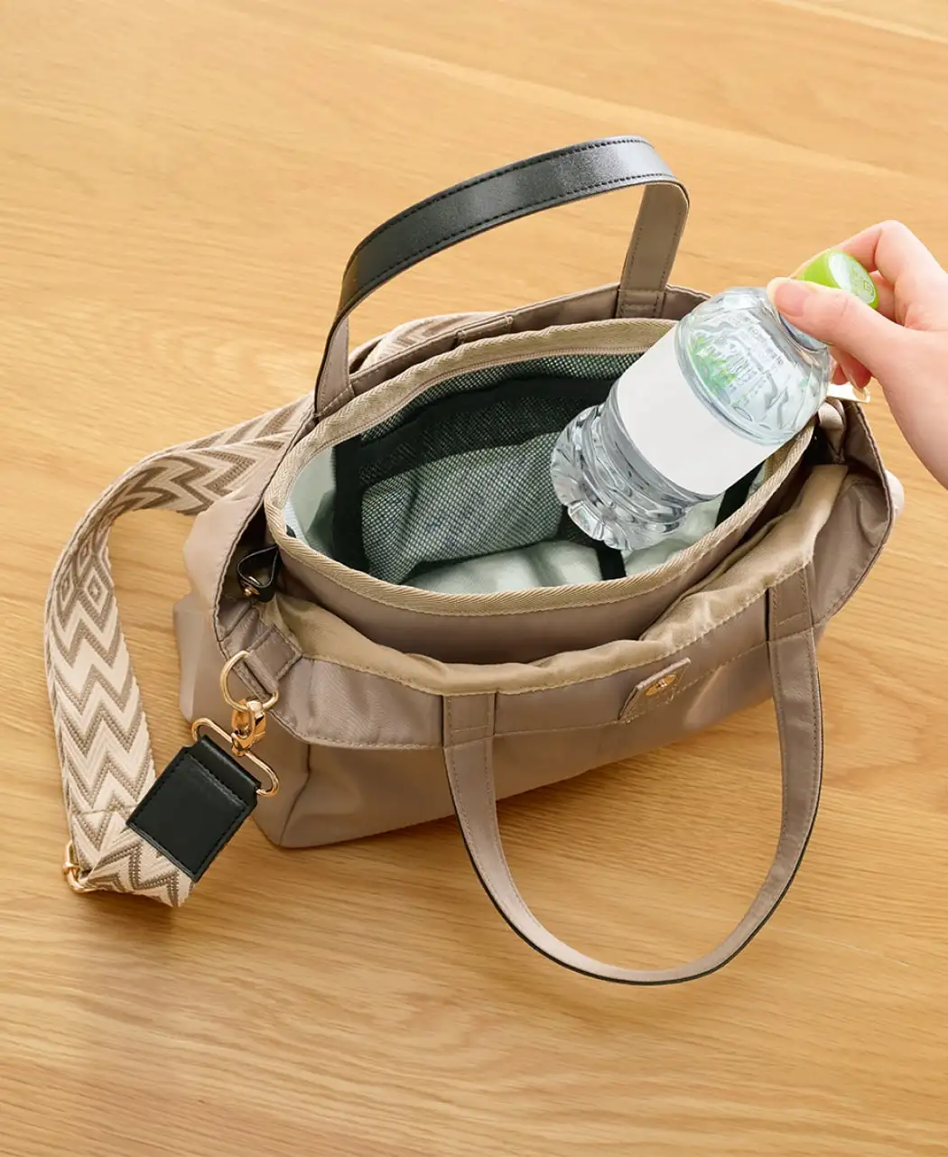 保冷ポーチ付きトート2