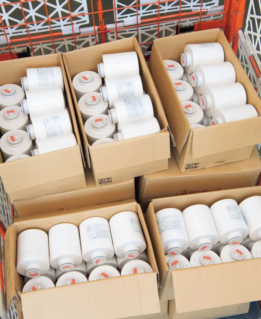 小社に届いた使用済みフィルター。