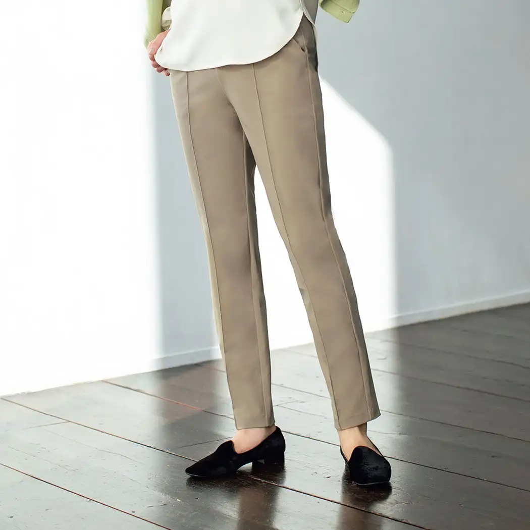 画像：センターシームストレッチチノ