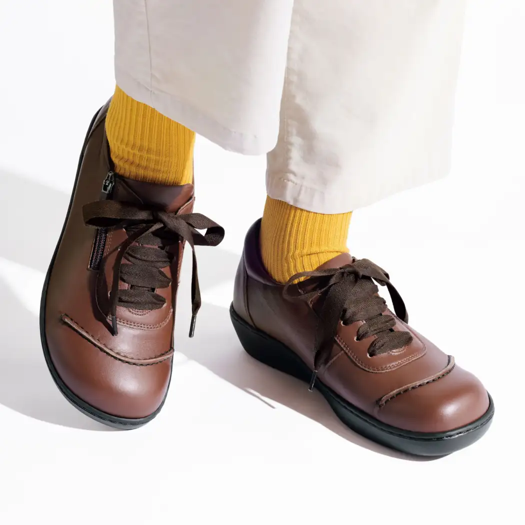 オパンケレザースニーカー