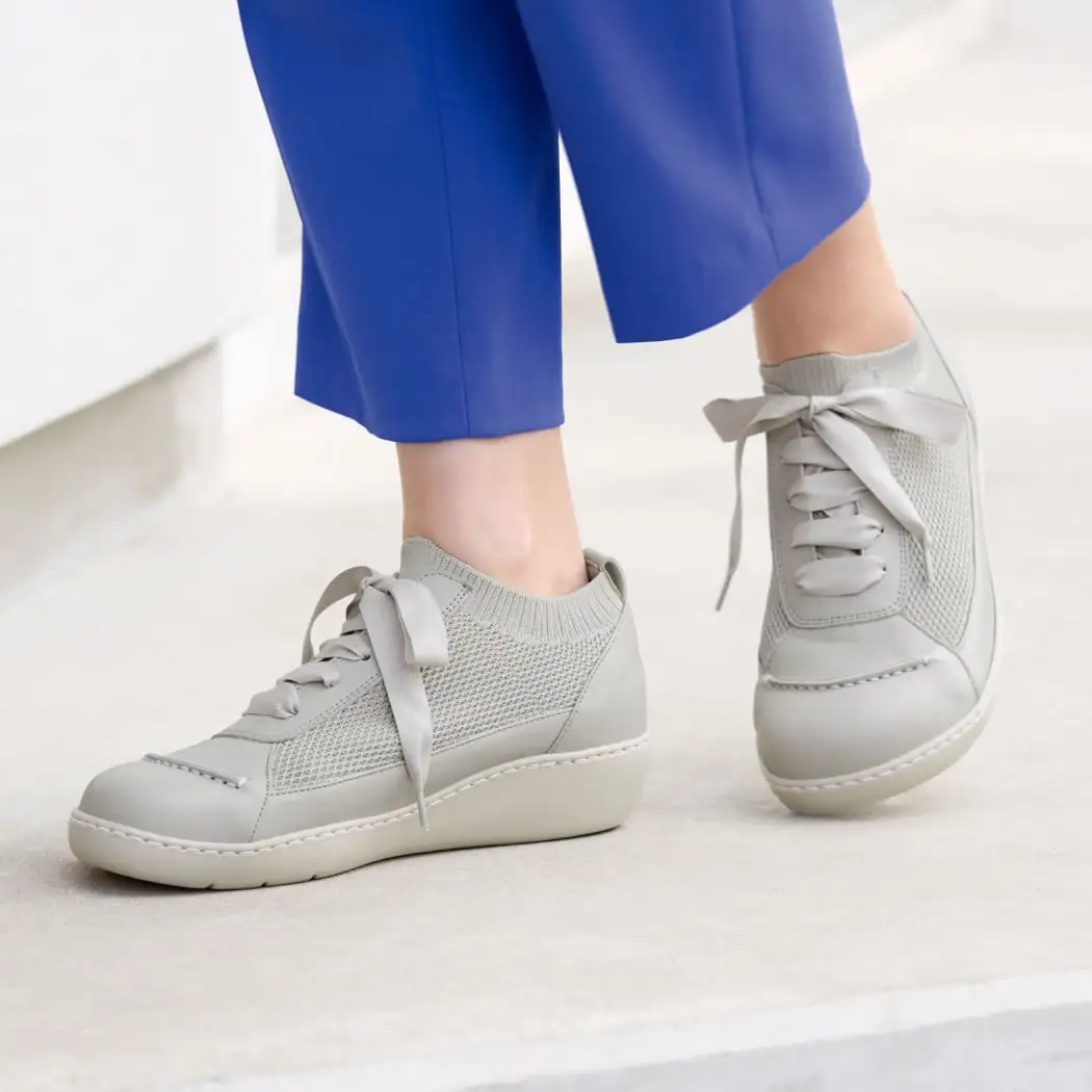 オパンケメッシュスニーカー