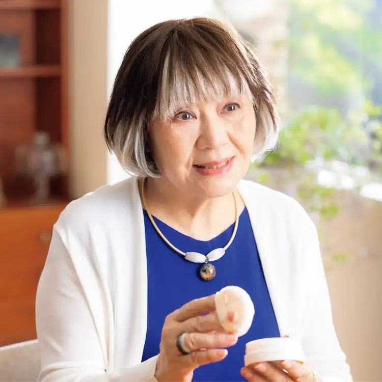 里中満智子さん