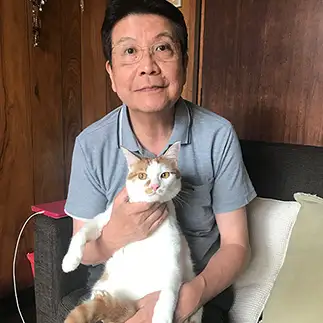 表情が似すぎるネコ　　すどうイチローさん
