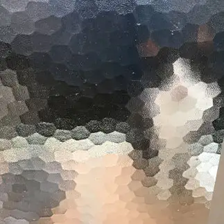 キュービズムすぎるネコ　　もちゃこさん