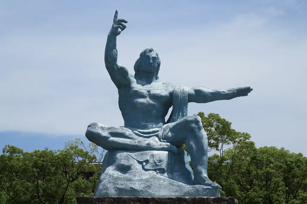 平和祈念像
